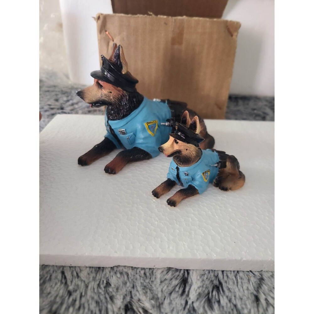 1993 Avery Creations Vintage German Shepherd K-9 Police Dog Figurine Set